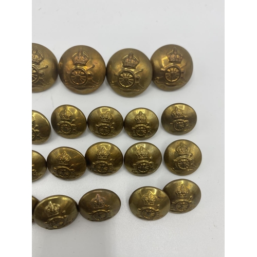 365 - A collection of military gilt buttons