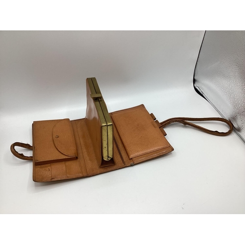 114 - A Vintage brown leather ladies 