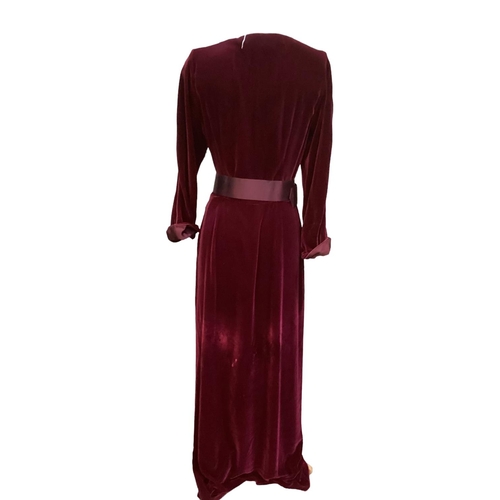 120 - JANICE WAINWRIGHT red velvet ladies vintage evening dress, approx size UK12, some slight crush marks... 