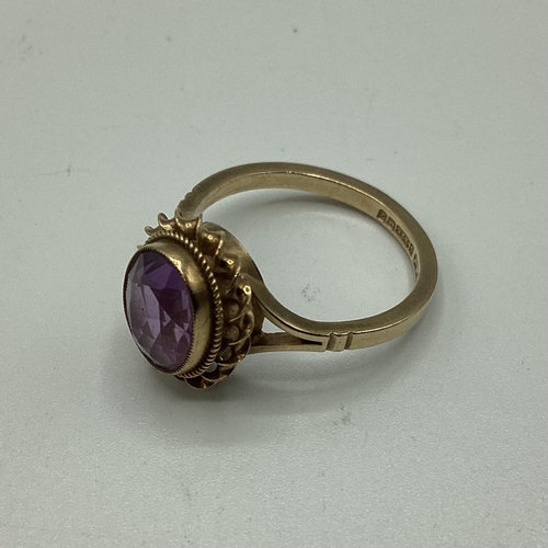 27 - A 9 ct gold amethyst set ring 2.4 g size K