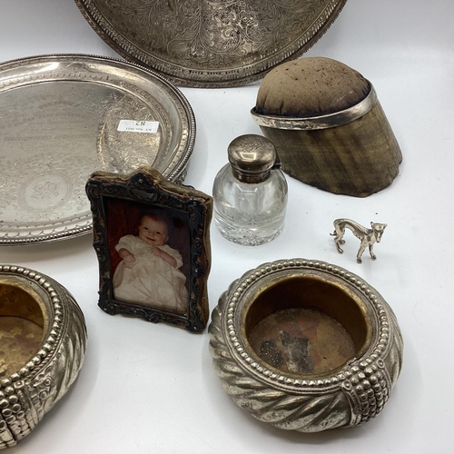 82 - A quantity of silver and plated items, see images for details