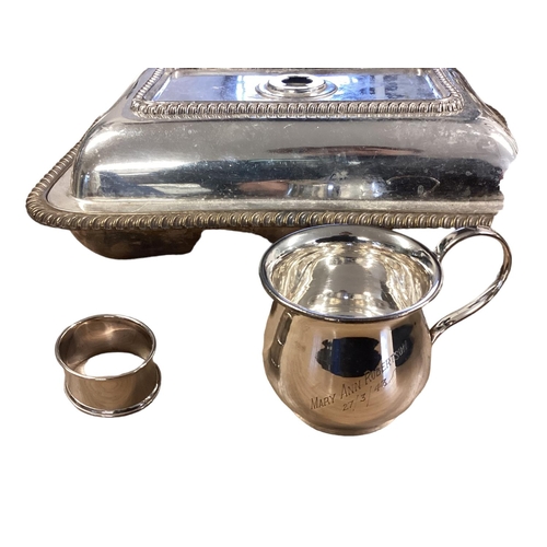 91 - A collection of silver plated wares to include lidded terrine and ladle, boxed items and oval covere... 