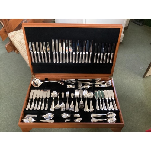 50 - A 12 piece Sheffield stainless steel cutlery set in original footed case.  Vendor paid £1,000.  In g... 