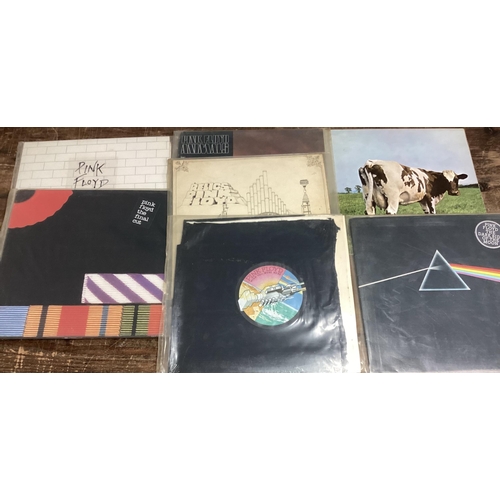 399 - A large collection of vintage Vinyl Lp's to include numerous Pink Floyd examples.