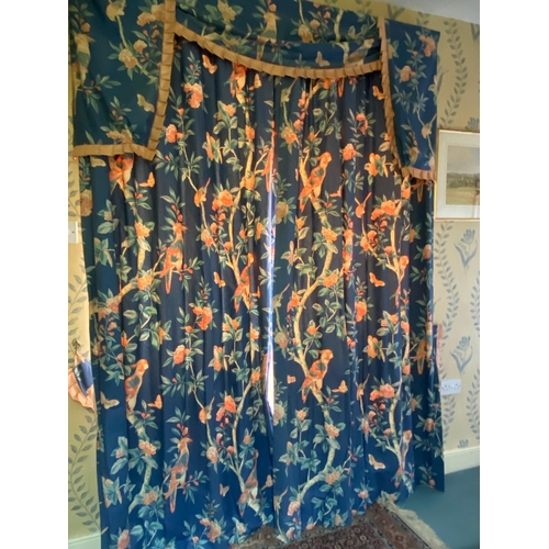 647 - THREE PAIRS OF CURTAINS
 at 130 cm  wide x 235cm high
AS FOUND, still functional, but with some wear... 