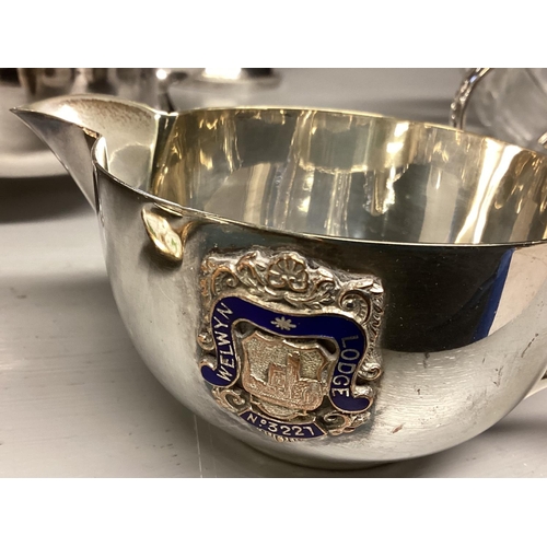 19 - Collection of good quality silver plated wares to include sardine dish, gun-carriage salt-cellar and... 