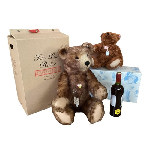 115 - Two Steiff bears, boxed with Certificates, to include Vincent Teddy, Limited, Chestnut 38cm ; Peace ... 