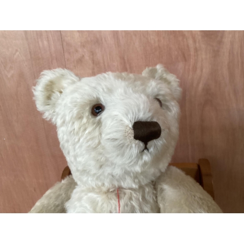 117 - Rare, Steiff White, Original Teddy, 75cm, circa 1955-64, with button, Growler, hump on back; conditi... 