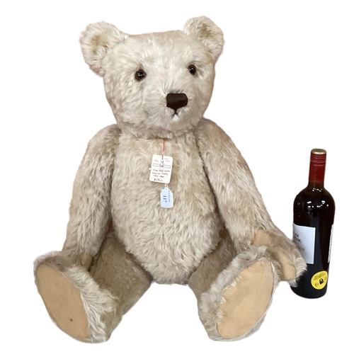 117 - Rare, Steiff White, Original Teddy, 75cm, circa 1955-64, with button, Growler, hump on back; conditi... 