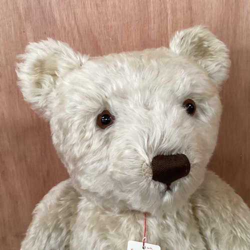 117 - Rare, Steiff White, Original Teddy, 75cm, circa 1955-64, with button, Growler, hump on back; conditi... 