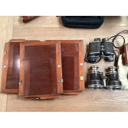 262 - A quantity of vintage cameras including a Marion & Co, 22 & 23 Soho Square, London W, see images