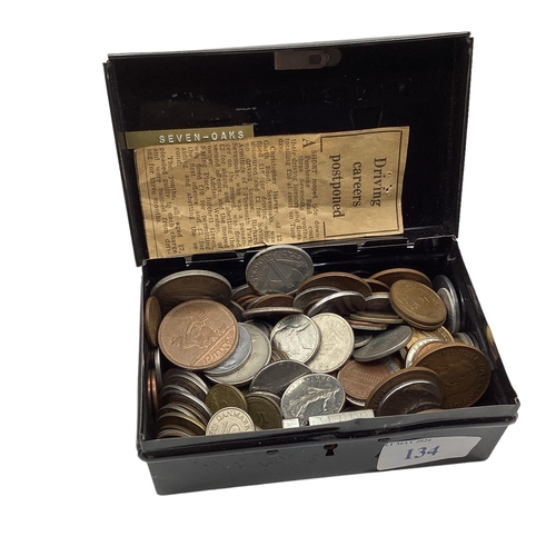 70 - A tin of 19th/20th UK and World coinage.