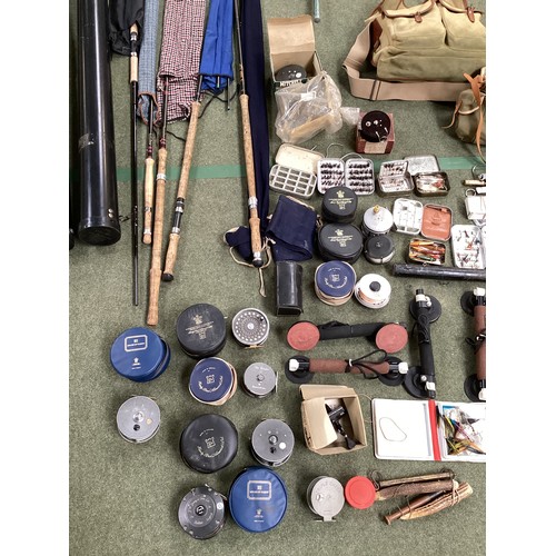 200 - Large quantity of fishing equipment, to include, 5 carbon rods, salmon and others, Hardys, Vulcan X,... 