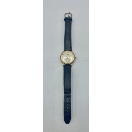 158 - A 9ct gold 32mm cased Smiths Everest Gentleman's wristwatch. Ivory face with gold Arabic markers . S... 