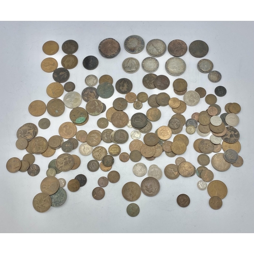 141 - A collection of 19th and 20th century coinage.