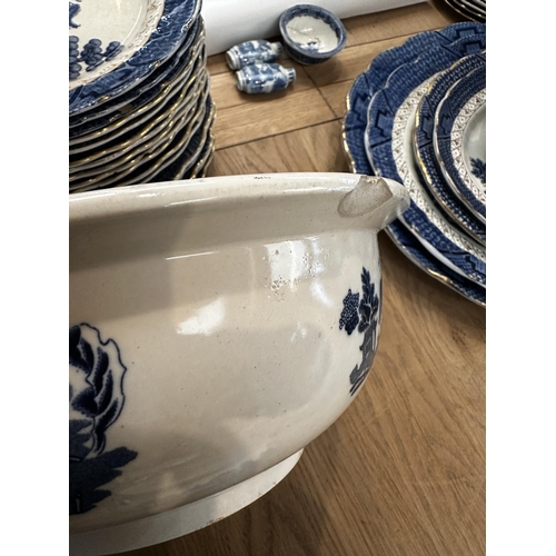 243 - A quantity of china and glass, to include Booths blue and white Old Willow pattern china, etc