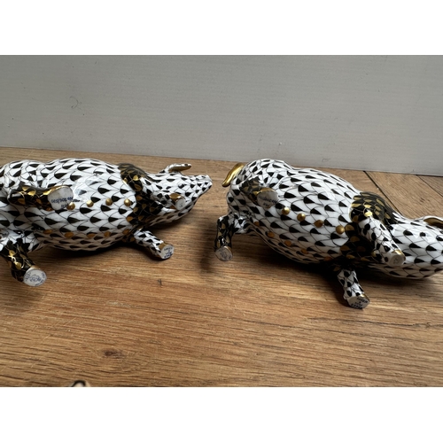 251 - A pair of black, white and gold Herend Pigs, stamped to foot First Edition 175 MH No 205/500, 95663 ... 