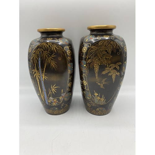 271 - A pair of good quality Japanese satsuma vases with square stamp to base. 22cm(h) Hododa stamp, Meiji... 