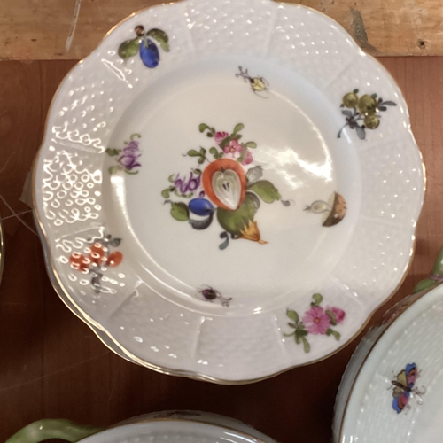 316 - A part Herend China dinner service, fruit pattern, to include large platters, dinner plates, cups an... 