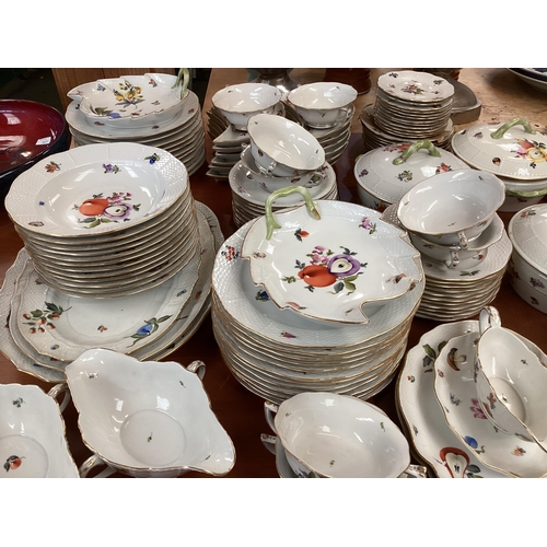 316 - A part Herend China dinner service, fruit pattern, to include large platters, dinner plates, cups an... 