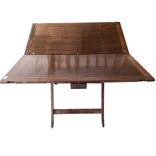 541 - Victorian Mahogany folding coaching table, open is 91cm square, 71cm High