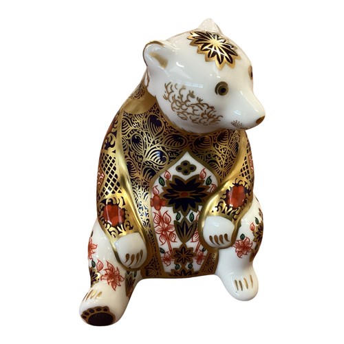 446 - Collection of five Royal Crown Derby Models of Polar Bears, to include, signature edition Arora Pola... 