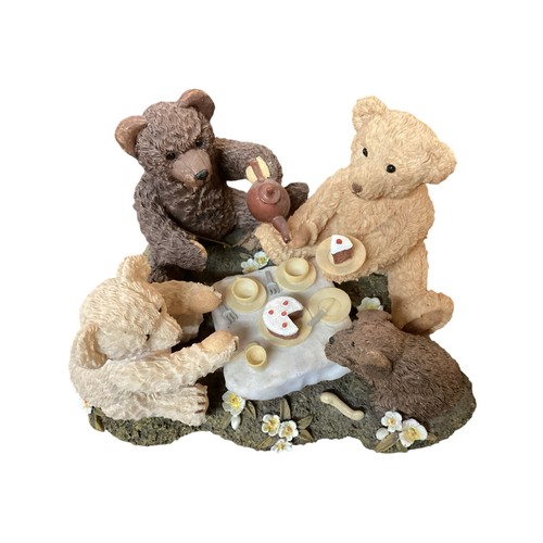 435 - Collection of Beau bears ceramic ornaments, together with other ceramic and resin models of bears, n... 