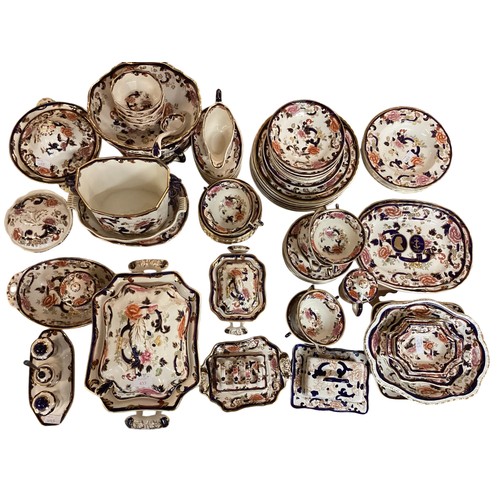 433 - Large collection of Mason's Manadalay ceramic dinner wear, to include lidded Turrins, punch bowl and... 