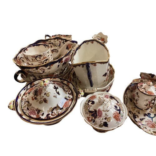 433 - Large collection of Mason's Manadalay ceramic dinner wear, to include lidded Turrins, punch bowl and... 