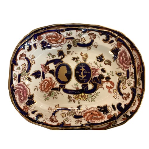 433 - Large collection of Mason's Manadalay ceramic dinner wear, to include lidded Turrins, punch bowl and... 