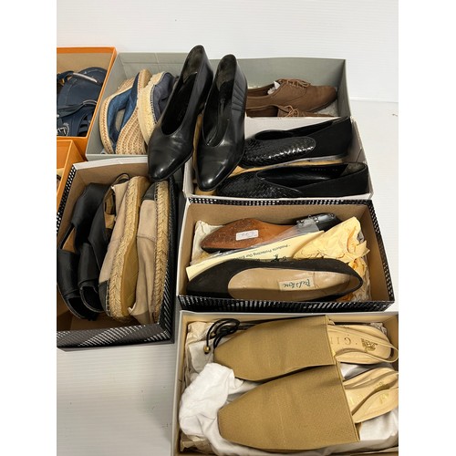 277 - A quantity of designer and other shoes, to include TODS, and Gucci, etc see all images and photos fo... 