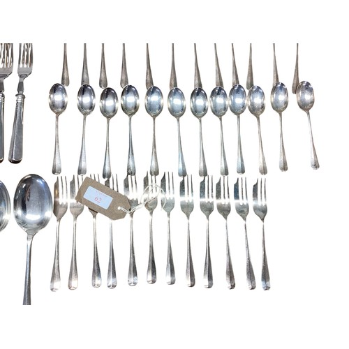 62 - A twelve person sterling silver flat ware service by MDQ Sheffield, 1971. Total sterling weight 136.... 