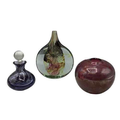 461 - A collection of art glass to include Caithness example and a Mdina style glass vase.