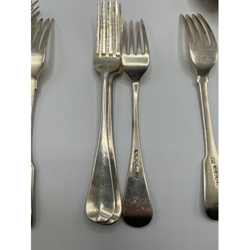 35 - A 19th century  sterling silver flatware service. Various dates and makers. William Cripps. London, ... 