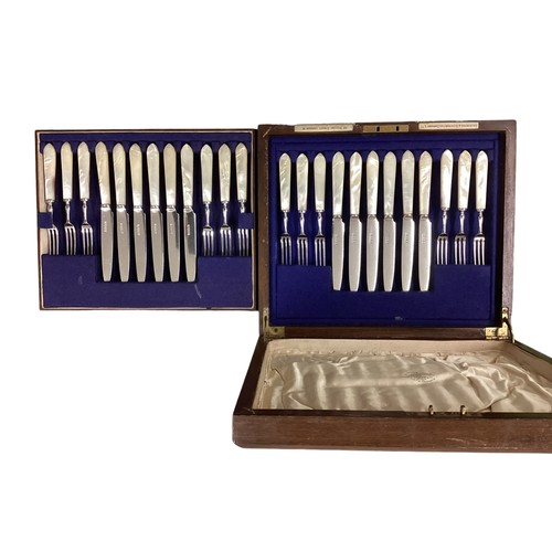 8 - A 12 person canteen of silver plated cutlery together with other boxed silver plated items.