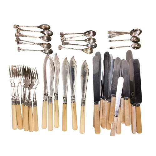 8 - A 12 person canteen of silver plated cutlery together with other boxed silver plated items.