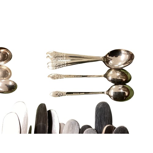 8 - A 12 person canteen of silver plated cutlery together with other boxed silver plated items.