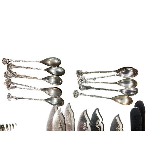 8 - A 12 person canteen of silver plated cutlery together with other boxed silver plated items.