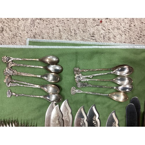 8 - A 12 person canteen of silver plated cutlery together with other boxed silver plated items.