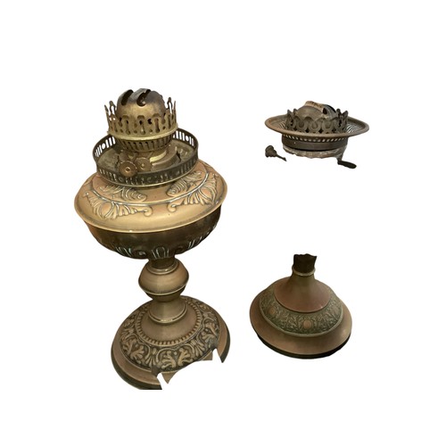 186 - A quantity of early C20th and later oil lamps, stands, resevoirs etc, see all images. All sold as se... 