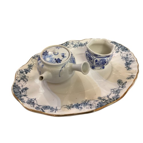 225 - A quantity of Royal Worcester and Royal Tuscan tea cups and saucers, part sets, and a blue and white... 