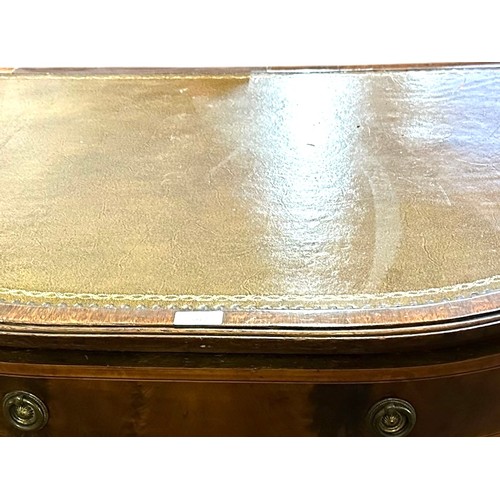 521 - A ladies Edwardian inlaid mahogany and bow front writing table with green tooled leather skiver, cen... 