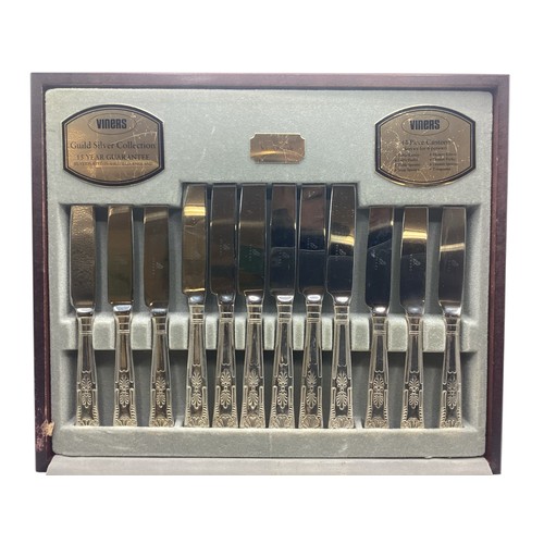 19 - A Boxed canteen of cutlery Kings Royal Pattern by Viners. Six person 44 piece canteen in a teak effe... 