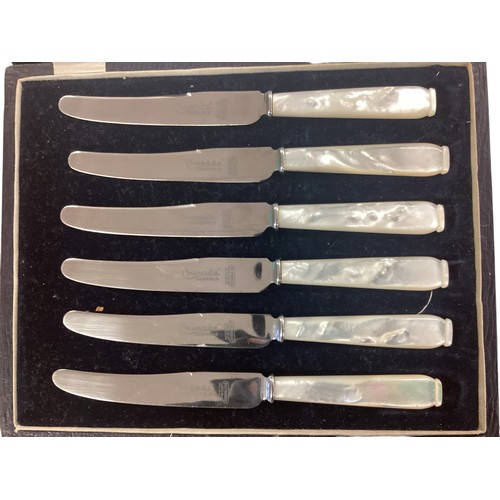 13 - A collection of silver plated wares to include boxed cutlery sets, a large silver plated tray etc. s... 