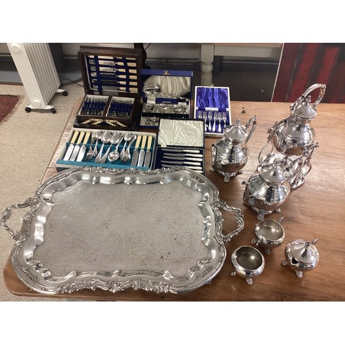 13 - A collection of silver plated wares to include boxed cutlery sets, a large silver plated tray etc. s... 