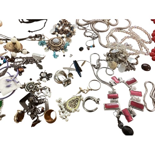 22 - A large collection of costume and high street jewellery (quantity)