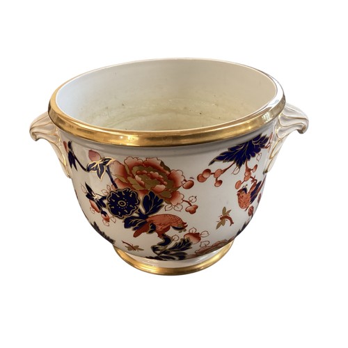 103 - A quantity of china to include a pair of Coalport Cachepots, decorated in the Imari palette with gil... 