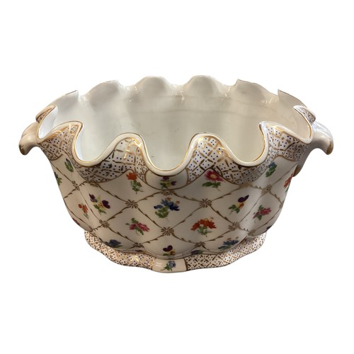 103 - A quantity of china to include a pair of Coalport Cachepots, decorated in the Imari palette with gil... 