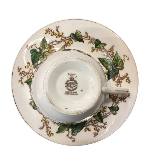 107 - A quantity of china to include: the Royal Worcester Hop, green leaf design part dinner/coffee/ tea s... 