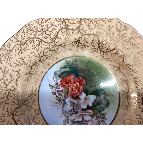 107 - A quantity of china to include: the Royal Worcester Hop, green leaf design part dinner/coffee/ tea s... 